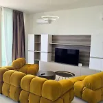 فيلة Sea La Vie *