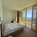 Sea La Vie
